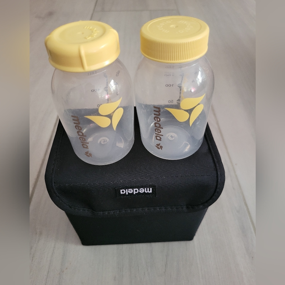 Medela Double Protable Electric Pump W/ Milk Storage Bottles *New*